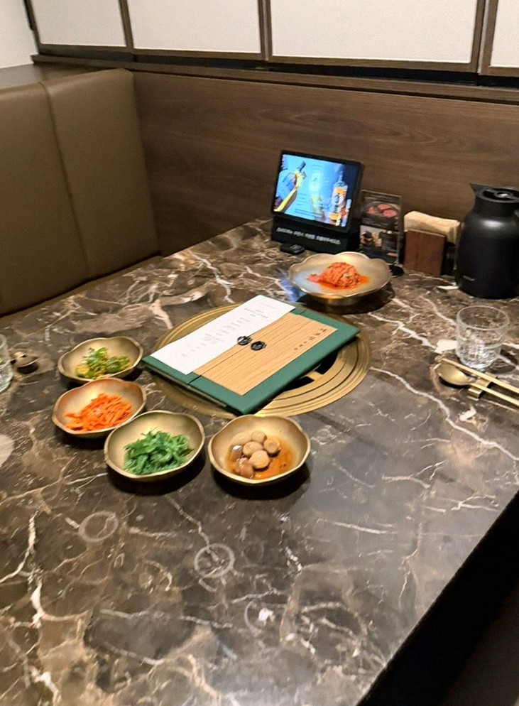 DAEBOJUNG Yeouido · the full Hanwoo omakase table