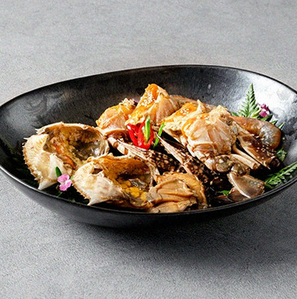DAEBOJUNG Yeouido · seafood course served alongside the beef