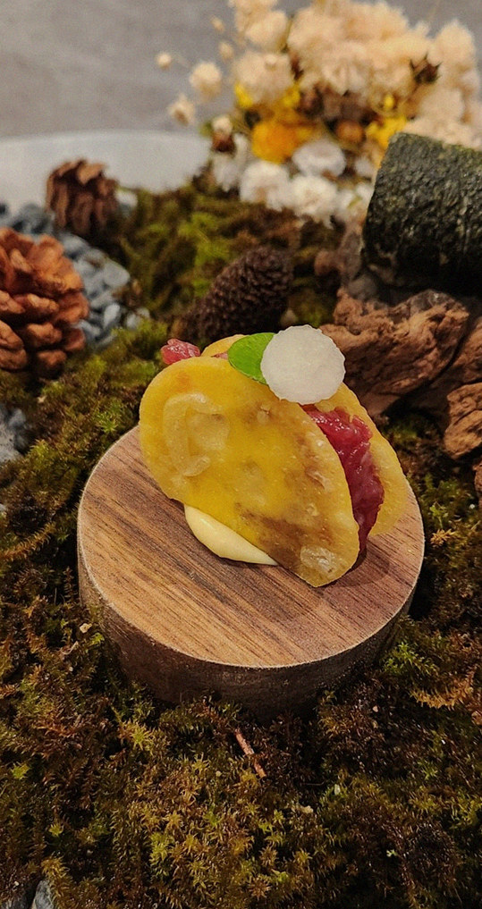 GOWOOGA Gangnam·Yeoksam · fresh Hanwoo beef tartare (yukhoe)