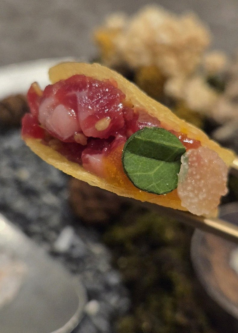 GOWOOGA Gwanghwamun · fresh Hanwoo beef tartare (yukhoe)