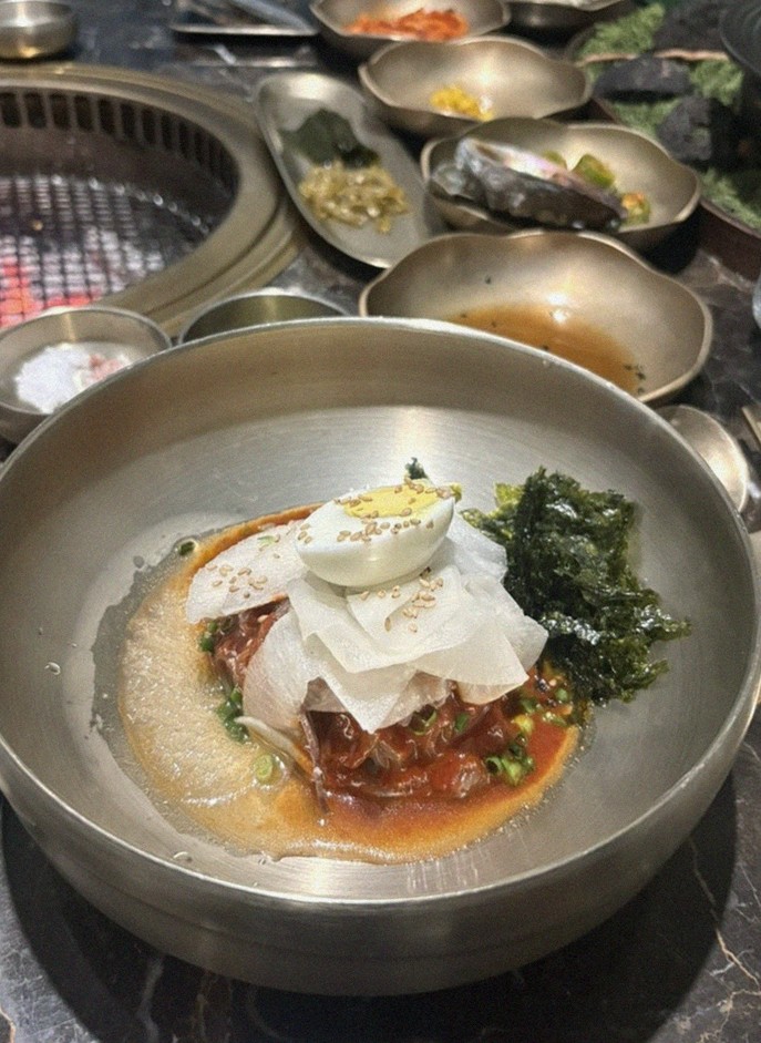 대보정 여의도점 · 더현대 근처 맛집 · 신선한 한우 육회