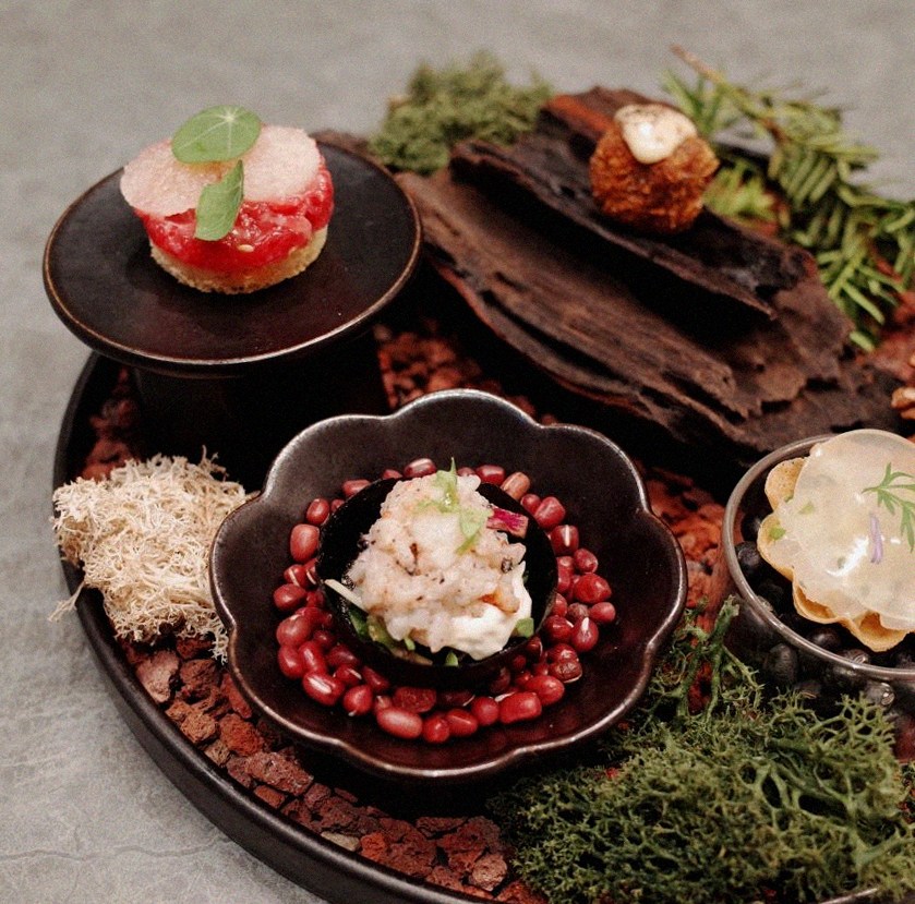 WOOHANA Yeouido · fresh Hanwoo beef tartare (yukhoe)