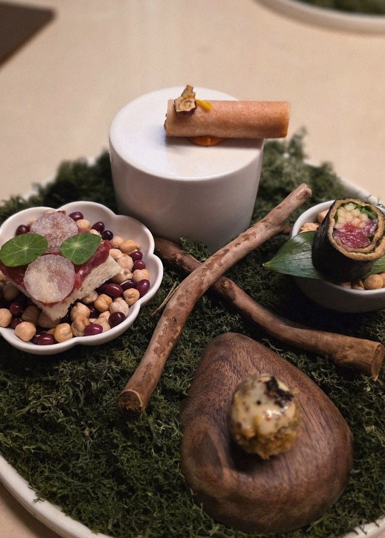WOOARA Gwanghwamun · 逐道精心摆盘的韩牛套餐
