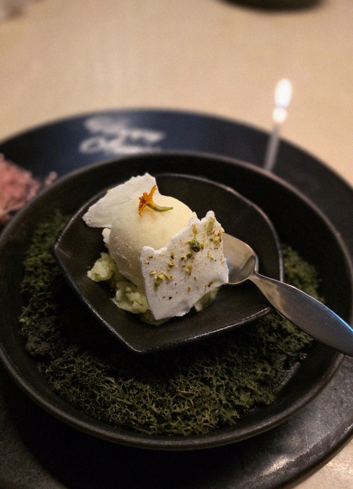 WOOARA Gwanghwamun · 新鲜韩牛生拌牛肉