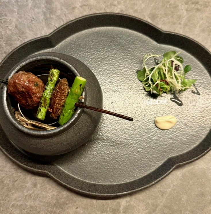 GOWOOGA Yeouido · a plated course of Hanwoo beef