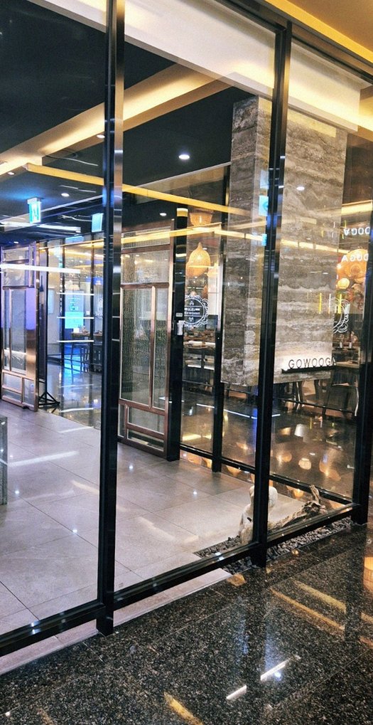 GOWOOGA Gangnam·Yeoksam · a private dining room — every table is a private room